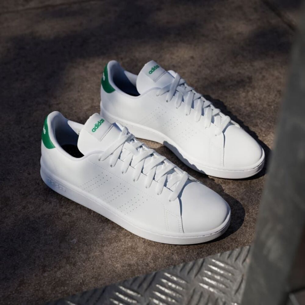 ✨ADIDAS ADVANTAGE SZ 8 SHOES✨